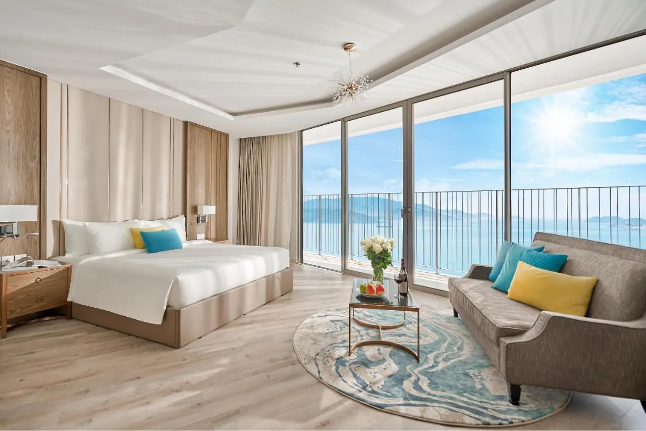 Capital Beachfront ニャチャン